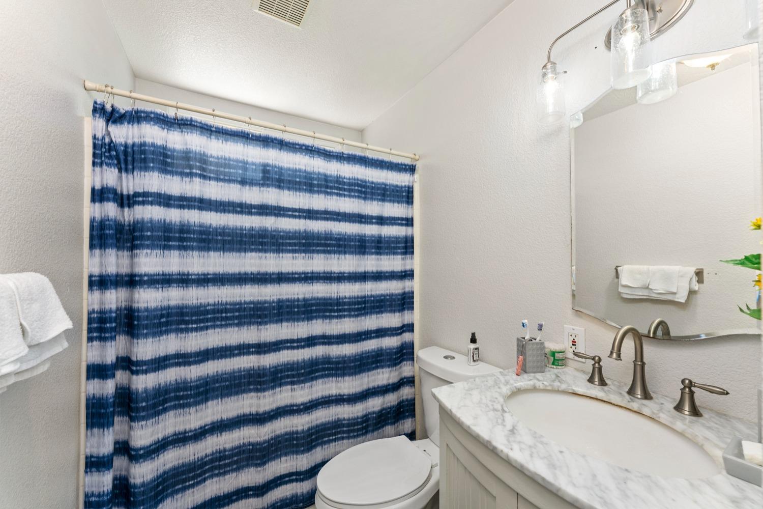 Detail Gallery Image 23 of 52 For 6353 La Cienega Dr, North Highlands,  CA 95660 - 3 Beds | 2 Baths