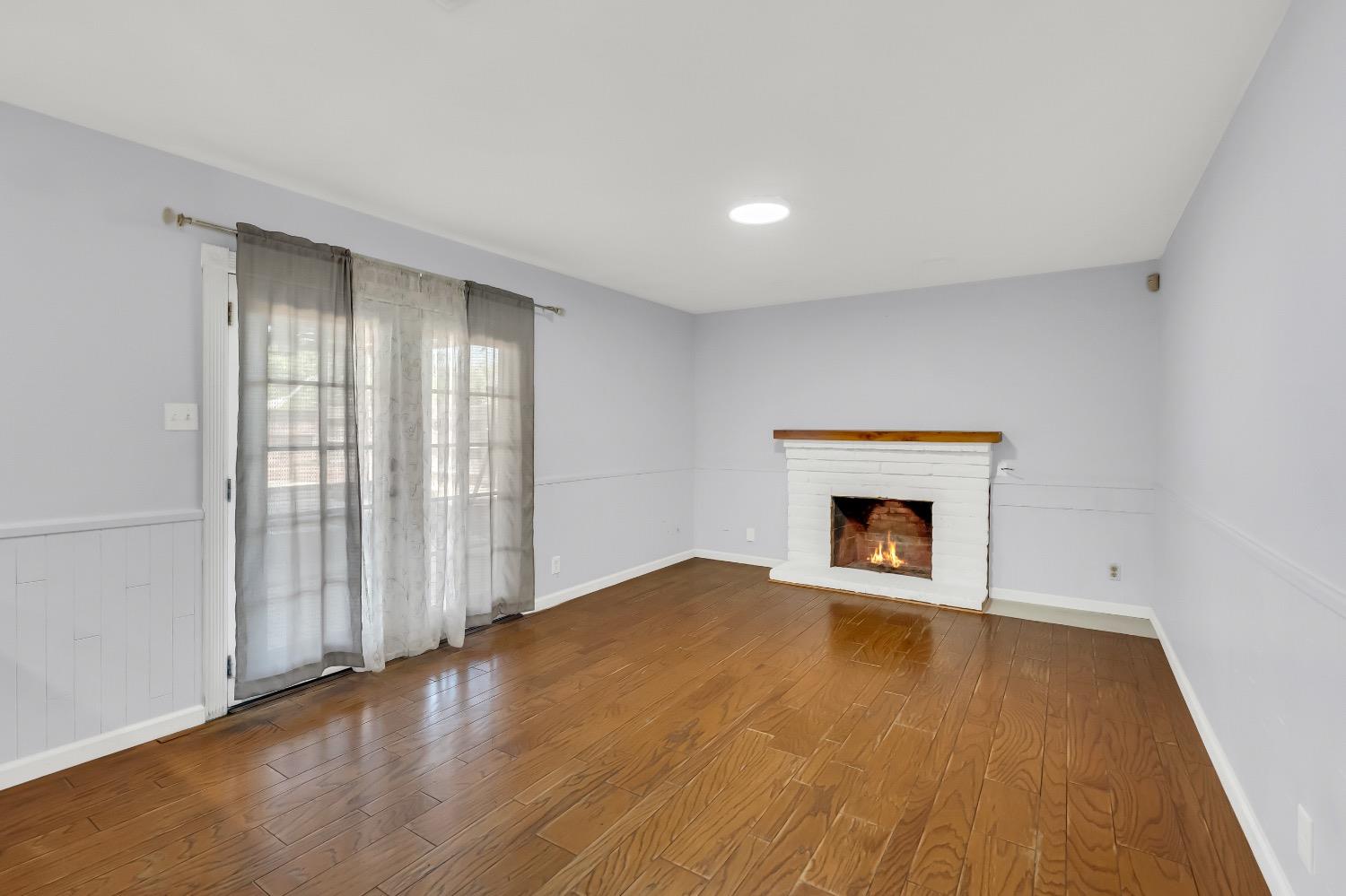 Detail Gallery Image 17 of 45 For 6833 Sandrock Way, Sacramento,  CA 95828 - 4 Beds | 2/1 Baths