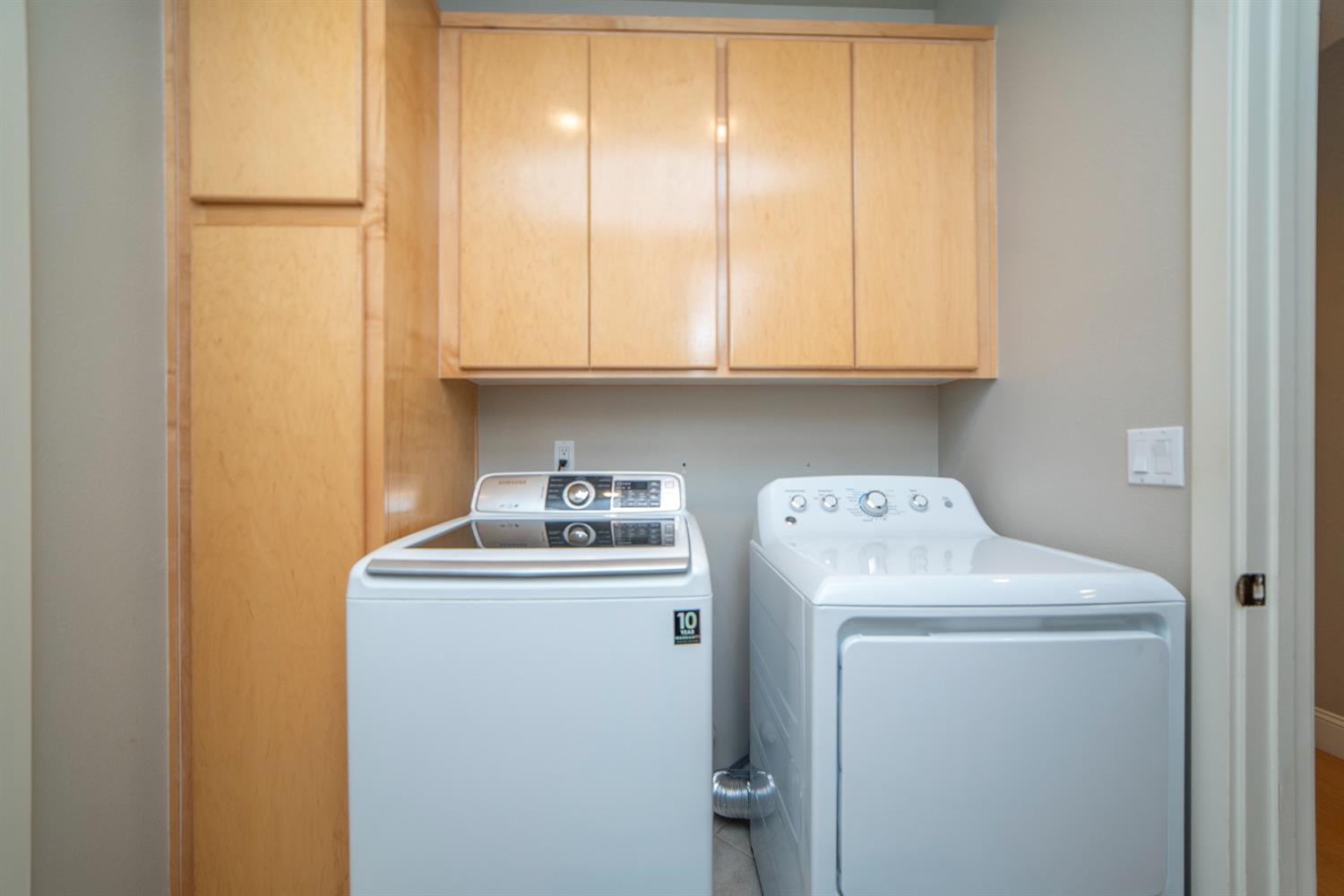 Detail Gallery Image 25 of 94 For 11457 Huntington Village Ln, Gold River,  CA 95670 - 4 Beds | 4/2 Baths