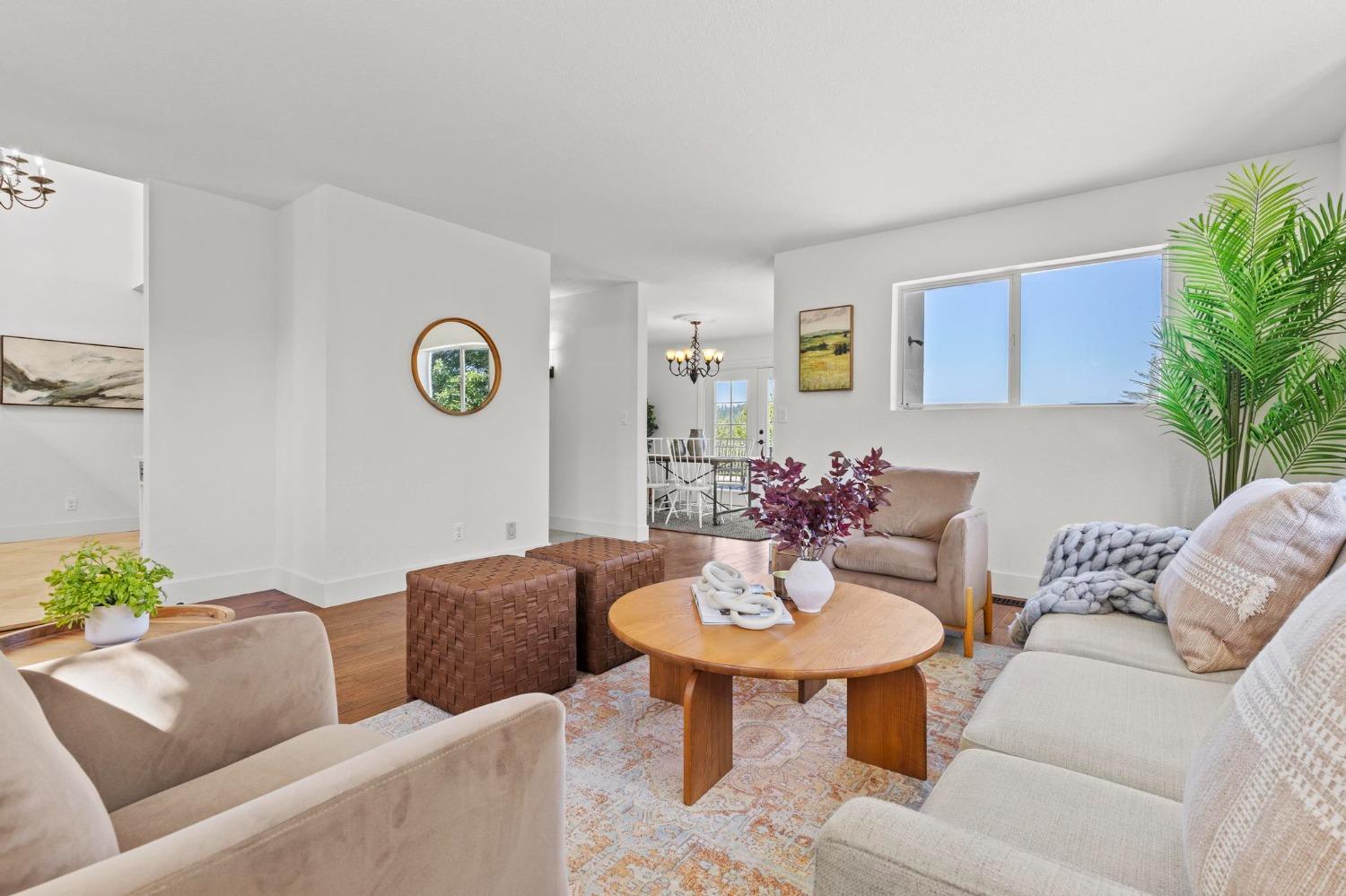Detail Gallery Image 8 of 82 For 22160 Winchester Way, Colfax,  CA 95713 - 5 Beds | 3/2 Baths