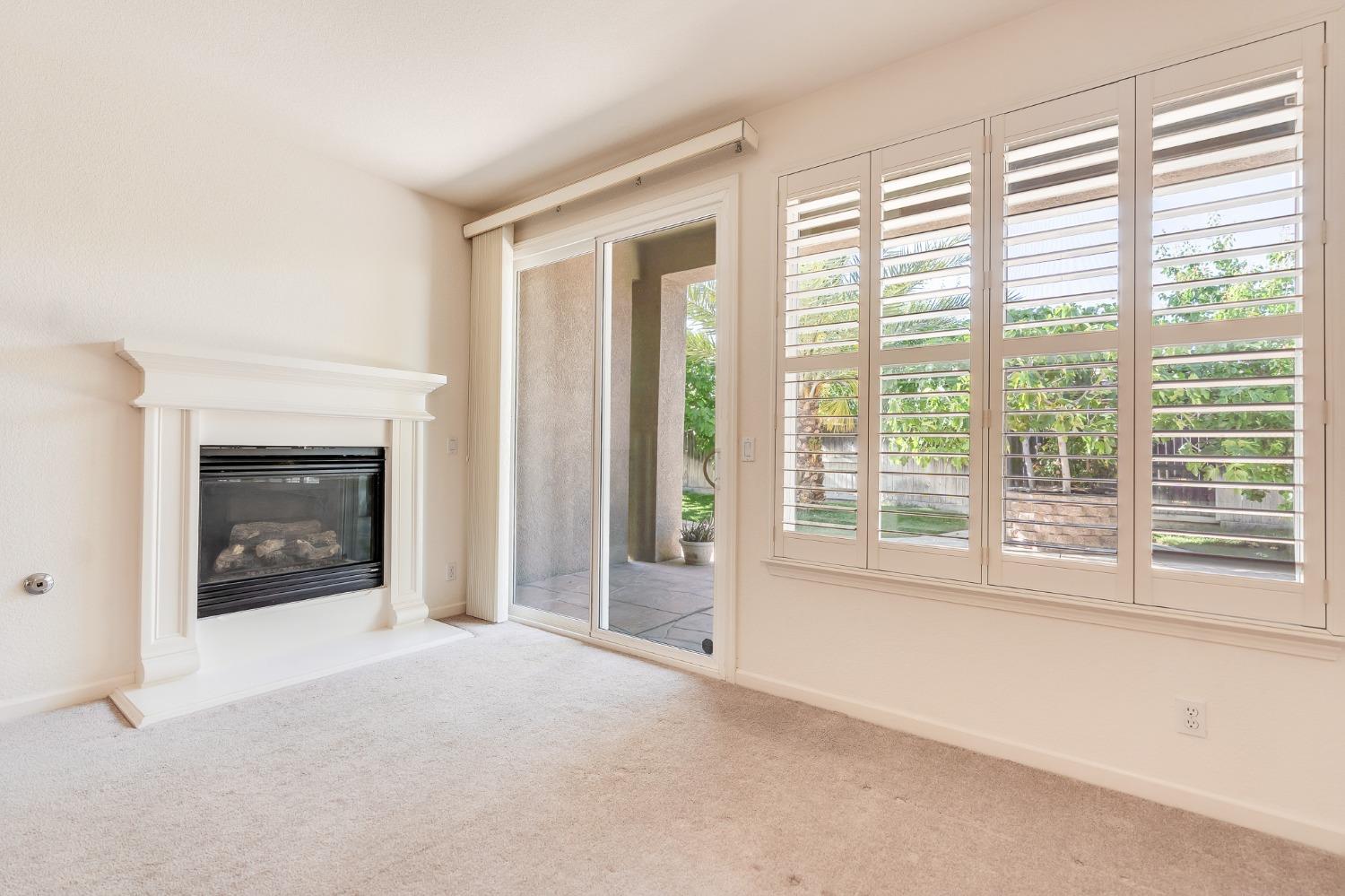 Detail Gallery Image 24 of 77 For 2080 Maximillian Ct, Los Banos,  CA 93635 - 4 Beds | 2/1 Baths