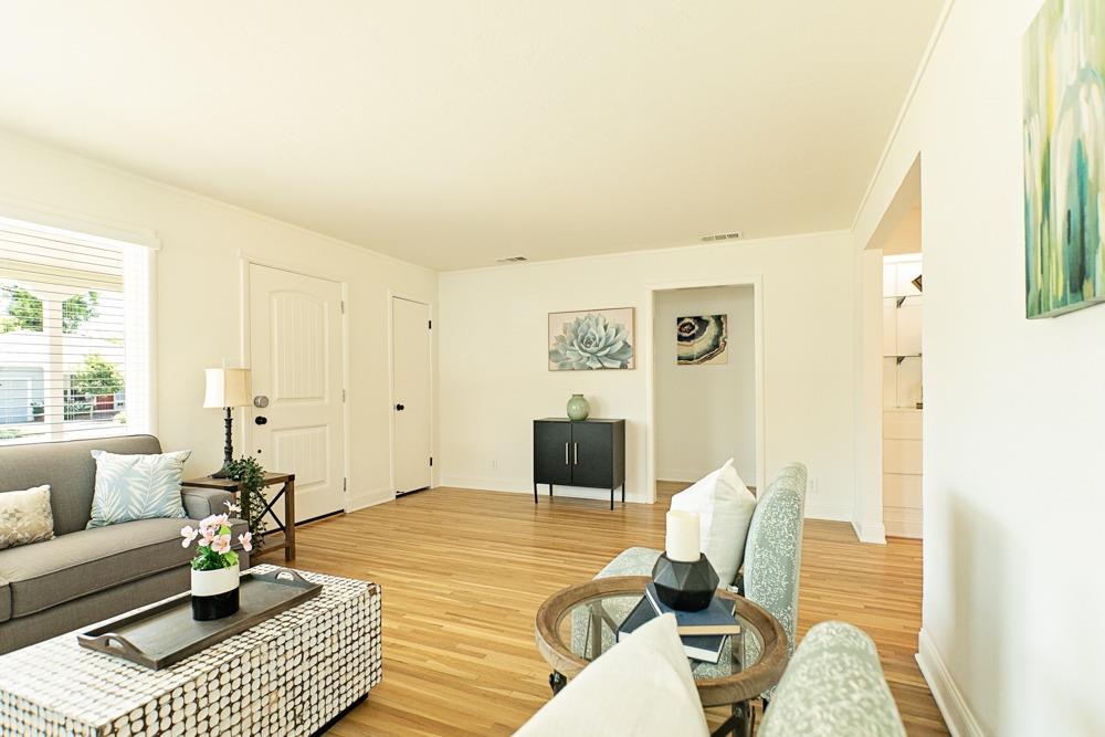 Detail Gallery Image 13 of 40 For 2011 W Sonoma Ave, Stockton,  CA 95204 - 3 Beds | 1 Baths