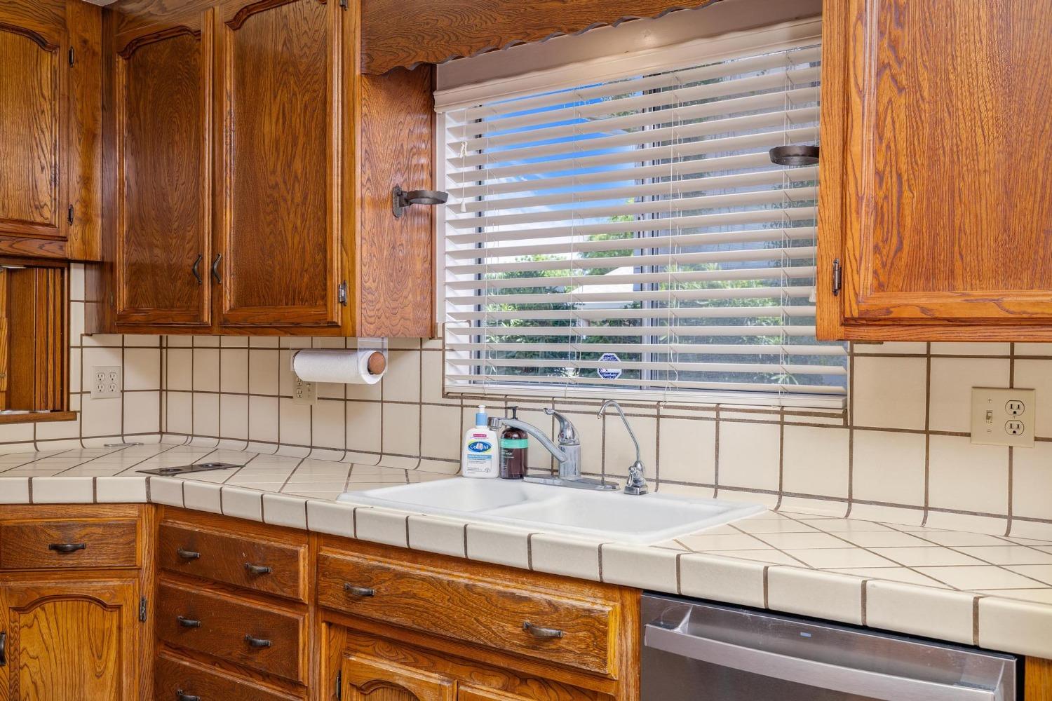 Detail Gallery Image 15 of 53 For 211 N Maple, Manteca,  CA 95336 - 3 Beds | 1 Baths