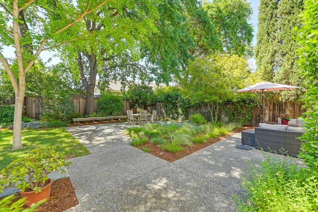 Detail Gallery Image 71 of 80 For 815 La Paz Dr, Davis,  CA 95618 - 4 Beds | 3 Baths