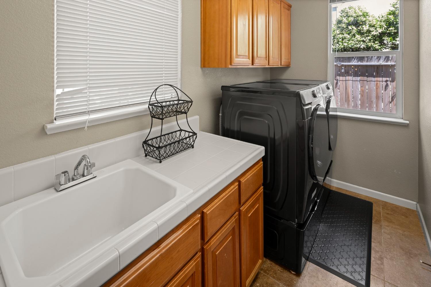 Detail Gallery Image 22 of 47 For 2566 Parkcrest Way, Roseville,  CA 95747 - 3 Beds | 2/1 Baths