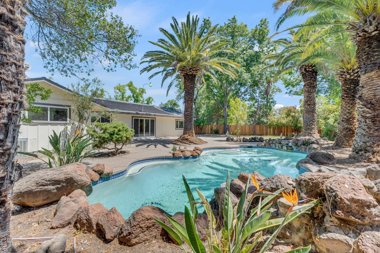 Detail Gallery Image 27 of 65 For 7932 Charlene Way, Citrus Heights,  CA 95610 - 4 Beds | 3 Baths
