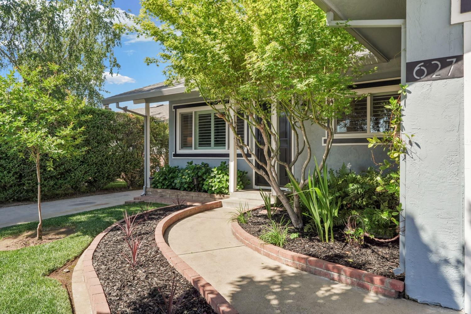 Detail Gallery Image 6 of 43 For 627 Tahoe Dr, Lodi,  CA 95242 - 3 Beds | 2 Baths