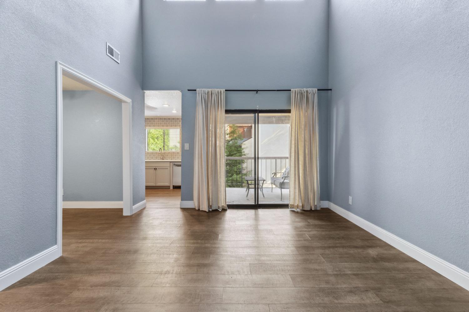 Detail Gallery Image 4 of 24 For 2900 Andre Ln #237,  Turlock,  CA 95382 - 1 Beds | 1 Baths