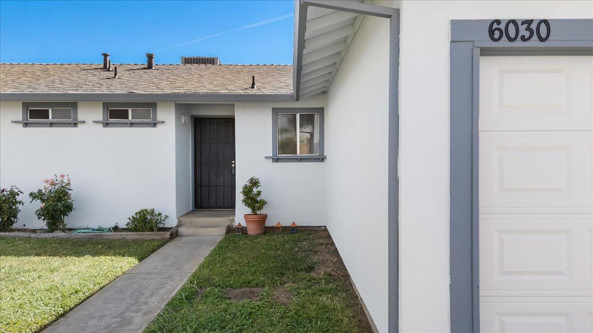 Detail Gallery Image 5 of 37 For 6030 Jackson Ave, Riverbank,  CA 95367 - 3 Beds | 2 Baths