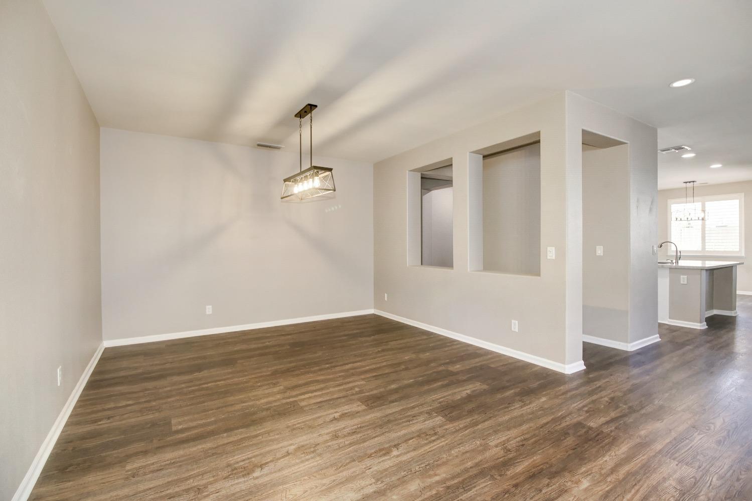 Detail Gallery Image 8 of 47 For 2337 Lockton Dr, Roseville,  CA 95747 - 3 Beds | 2 Baths