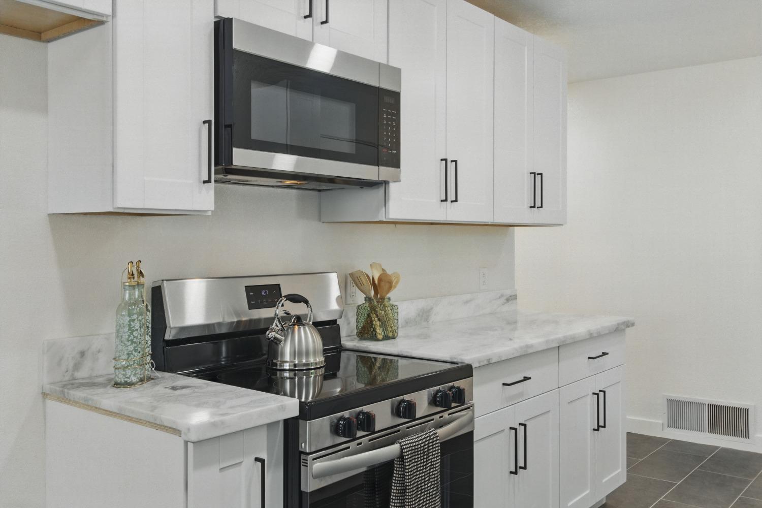 Detail Gallery Image 11 of 70 For 2237 Edwards St, Marysville,  CA 95901 - 4 Beds | 2/1 Baths