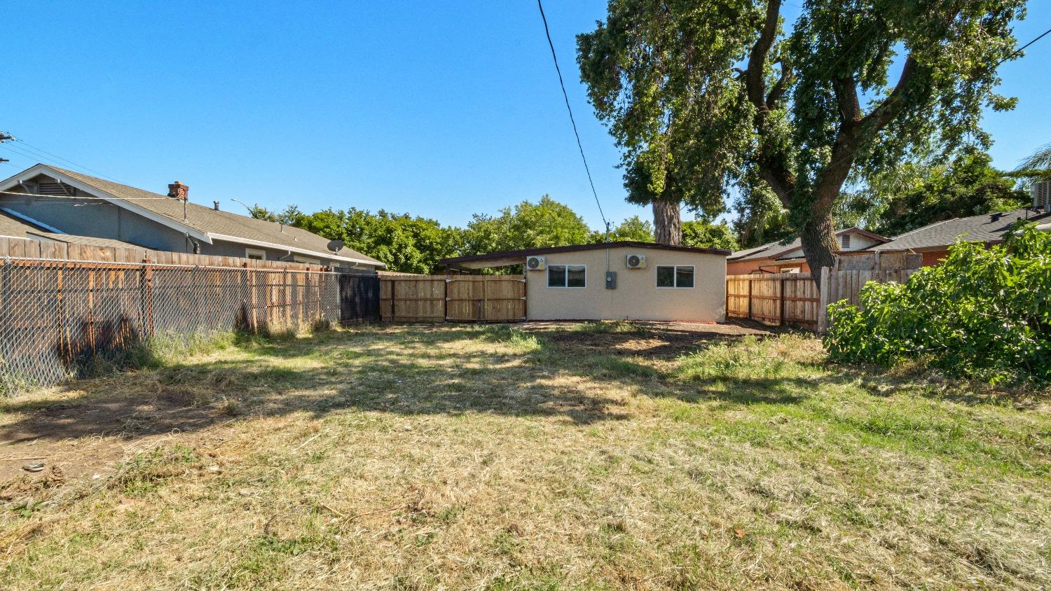 E Myrtle Street, Stockton, California image 19
