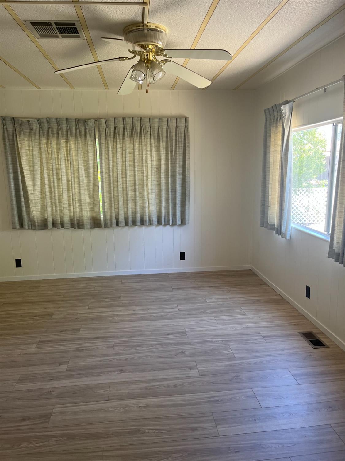 Detail Gallery Image 13 of 31 For 12180 Laurel Dr, Auburn,  CA 95603 - 3 Beds | 2 Baths