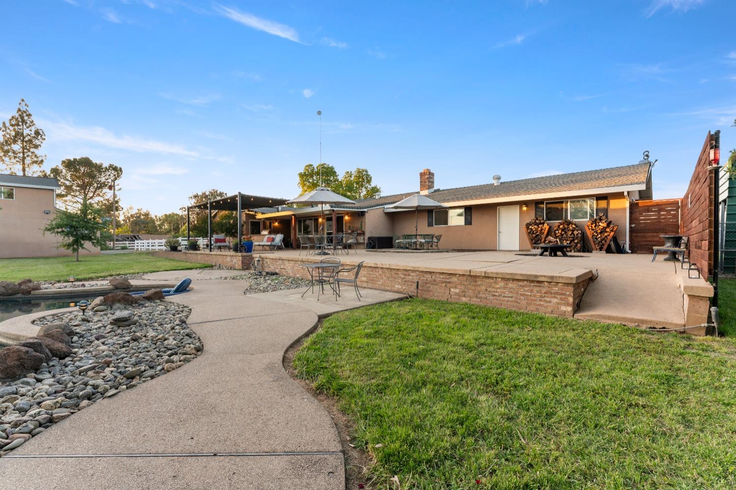 Detail Gallery Image 77 of 99 For 11750 Cresthill Dr, Elk Grove,  CA 95624 - 4 Beds | 2 Baths