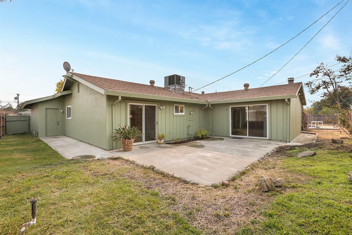 Detail Gallery Image 15 of 17 For 6916 Farmington Way, Sacramento,  CA 95828 - 3 Beds | 2 Baths