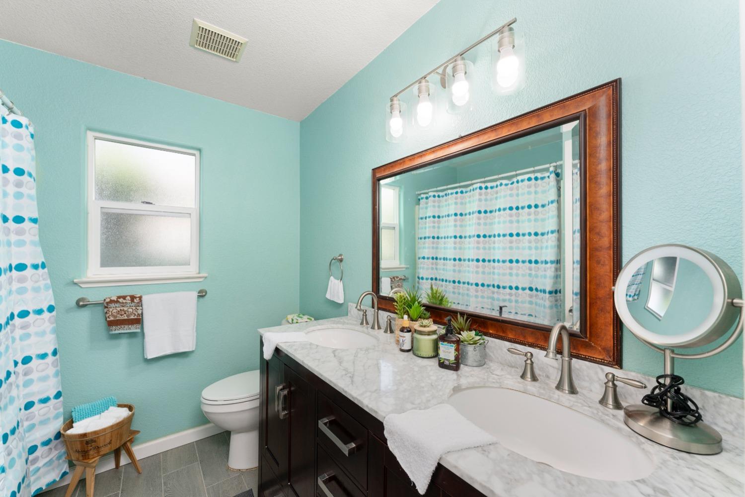 Detail Gallery Image 30 of 52 For 6353 La Cienega Dr, North Highlands,  CA 95660 - 3 Beds | 2 Baths
