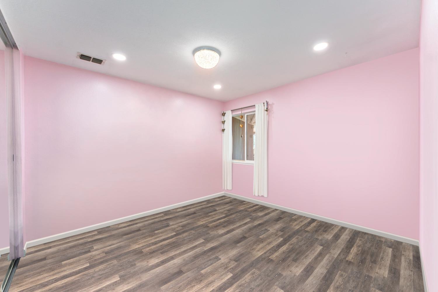 Detail Gallery Image 37 of 99 For 11750 Cresthill Dr, Elk Grove,  CA 95624 - 4 Beds | 2 Baths