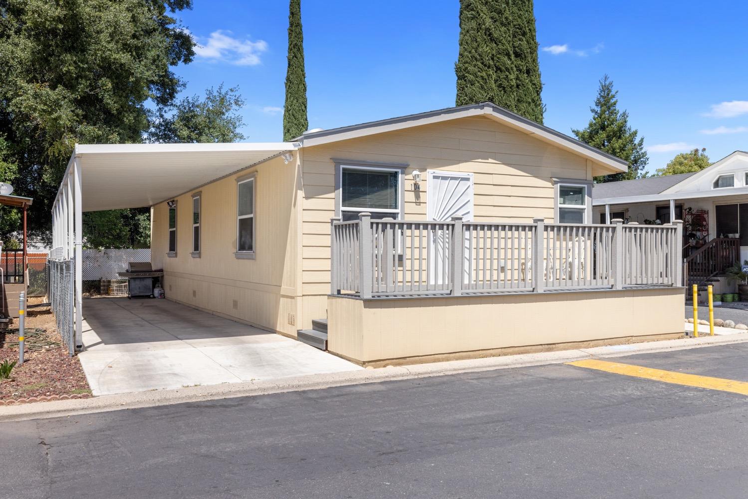 Detail Gallery Image 3 of 32 For 900 Old Stockton Rd 104, Oakdale,  CA 95361 - 3 Beds | 2 Baths