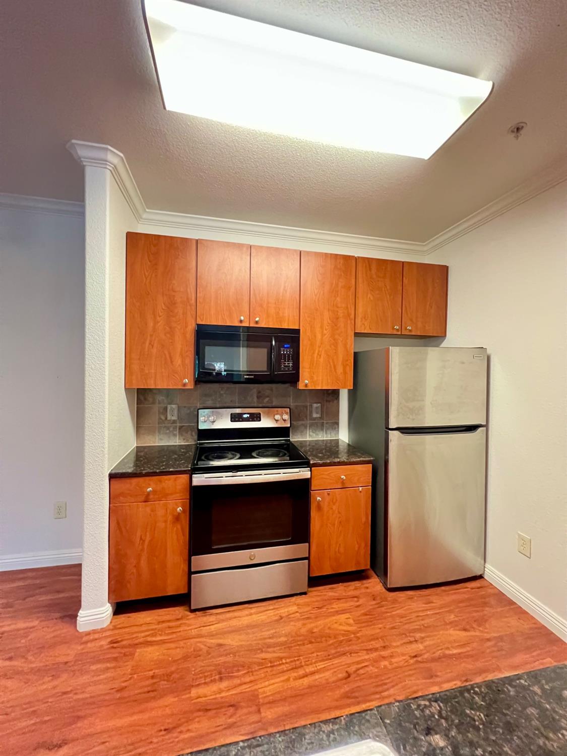 Detail Gallery Image 5 of 15 For 8434 Walerga Rd #124,  Antelope,  CA 95843 - 2 Beds | 2 Baths