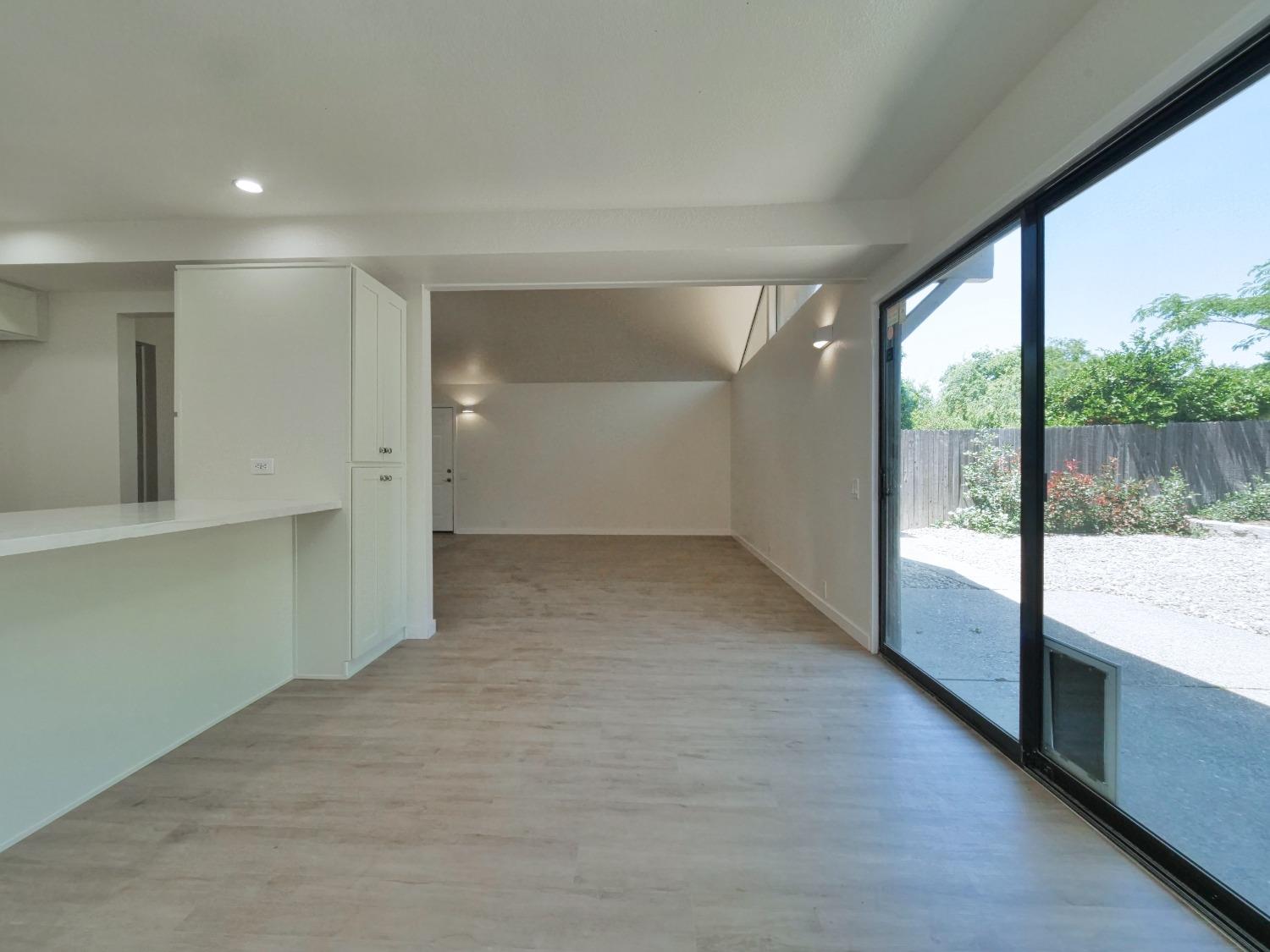 Detail Gallery Image 20 of 52 For 14 Blue Heron Ct, Sacramento,  CA 95833 - 2 Beds | 2 Baths