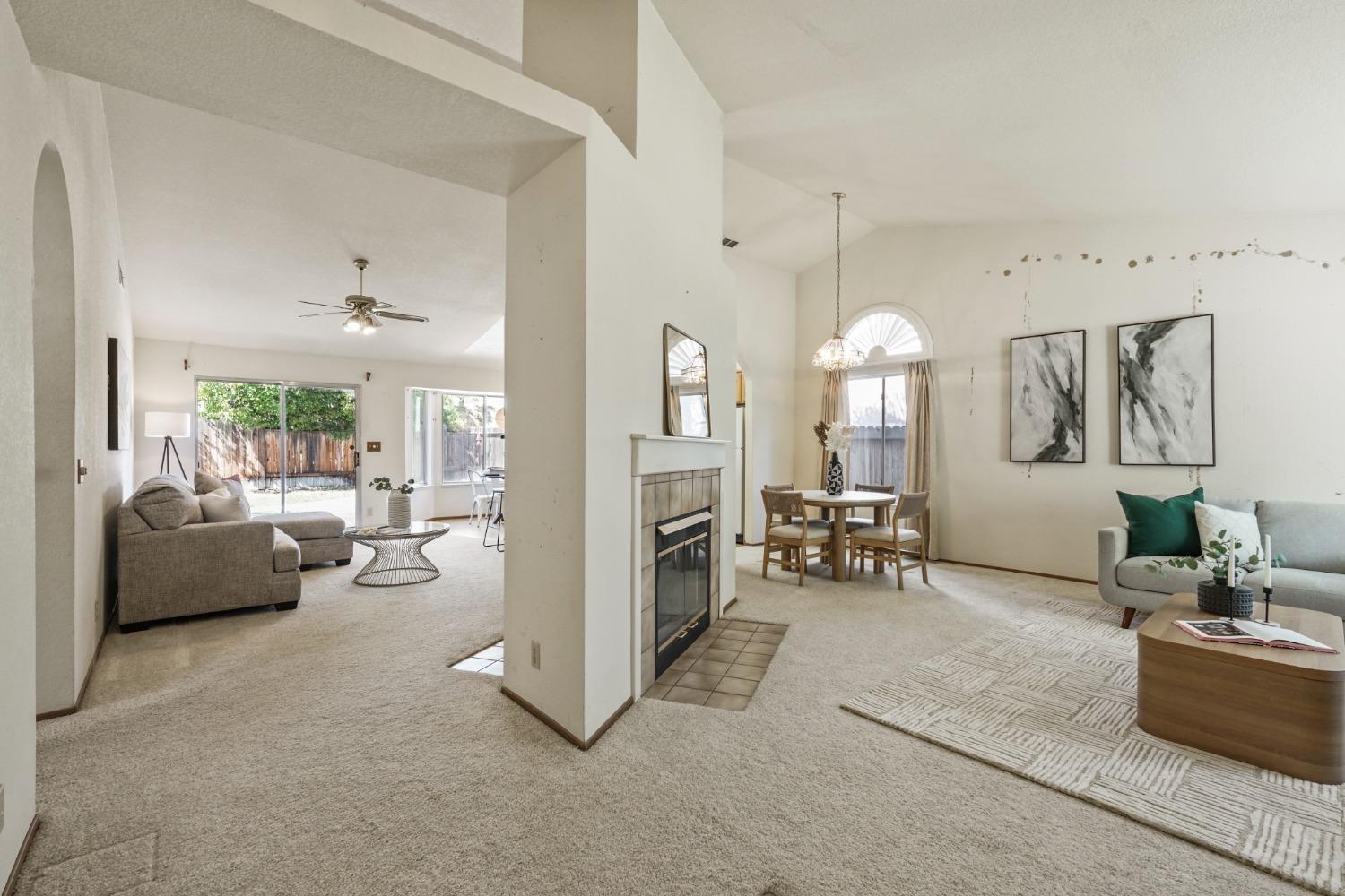 Detail Gallery Image 7 of 38 For 8329 Honeycomb Way, Sacramento,  CA 95828 - 3 Beds | 2 Baths