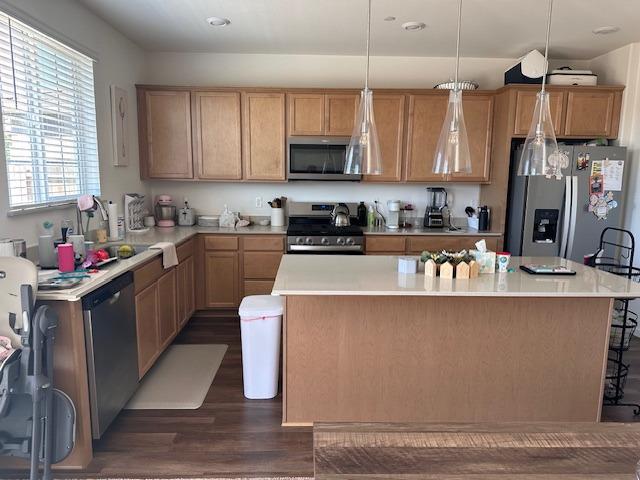 Detail Gallery Image 5 of 19 For 4413 Secretariat Way, Roseville,  CA 95747 - 3 Beds | 2 Baths