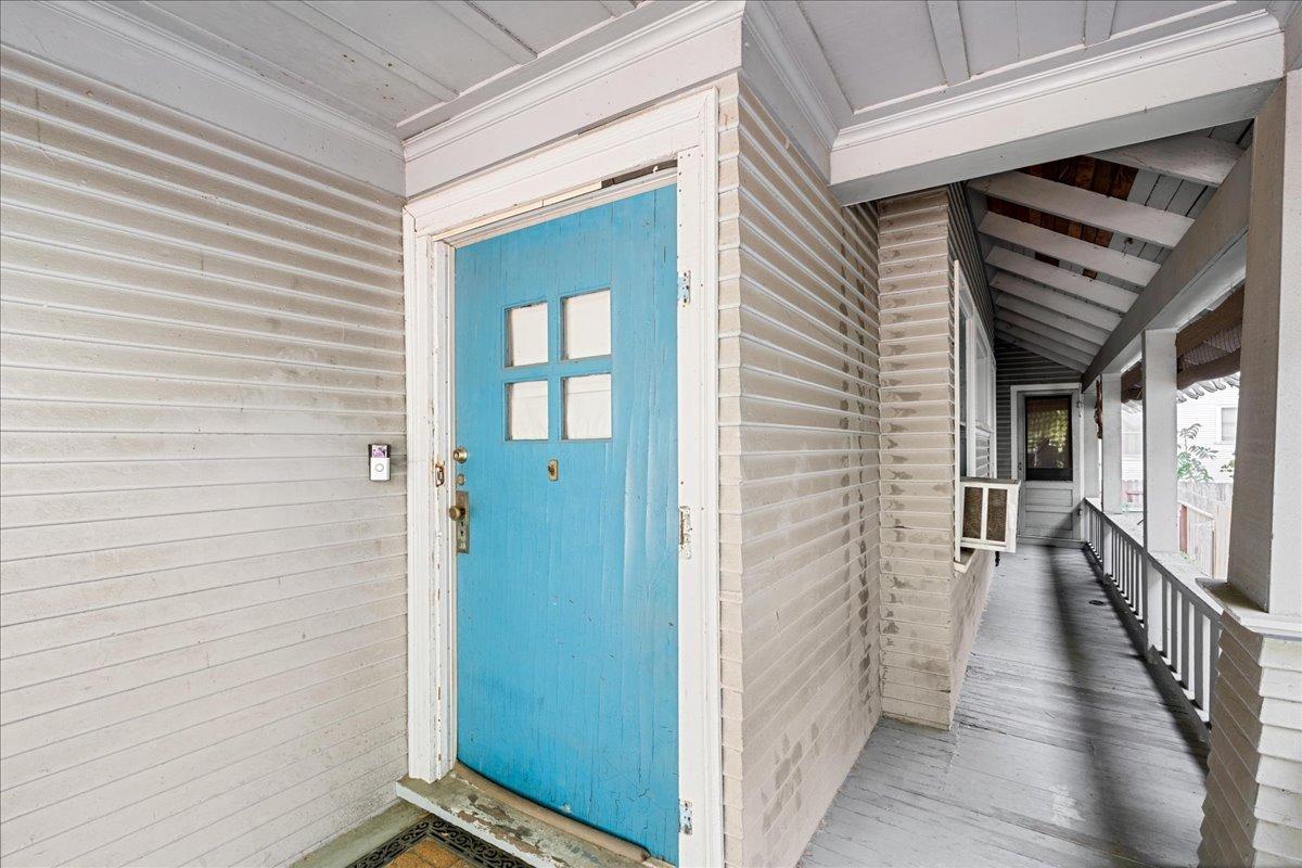 Detail Gallery Image 5 of 28 For 2504 N St, Sacramento,  CA 95816 - 3 Beds | 1 Baths
