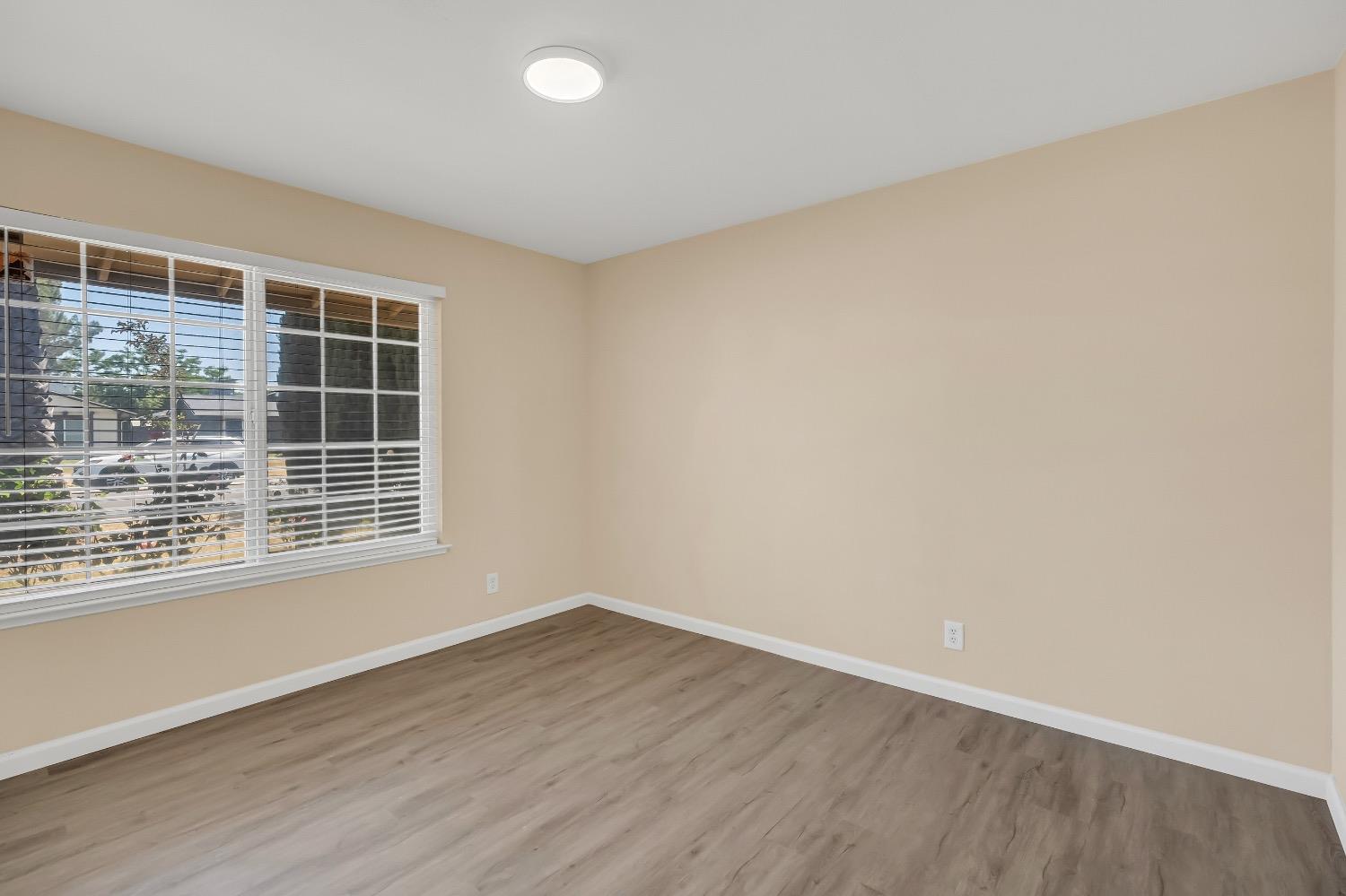 Detail Gallery Image 20 of 45 For 6833 Sandrock Way, Sacramento,  CA 95828 - 4 Beds | 2/1 Baths