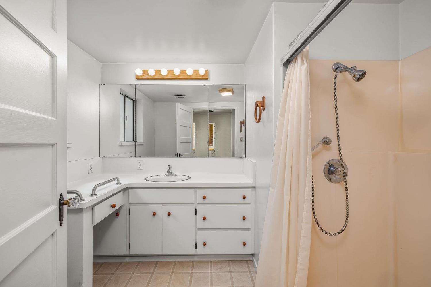 Detail Gallery Image 26 of 53 For 211 N Maple, Manteca,  CA 95336 - 3 Beds | 1 Baths