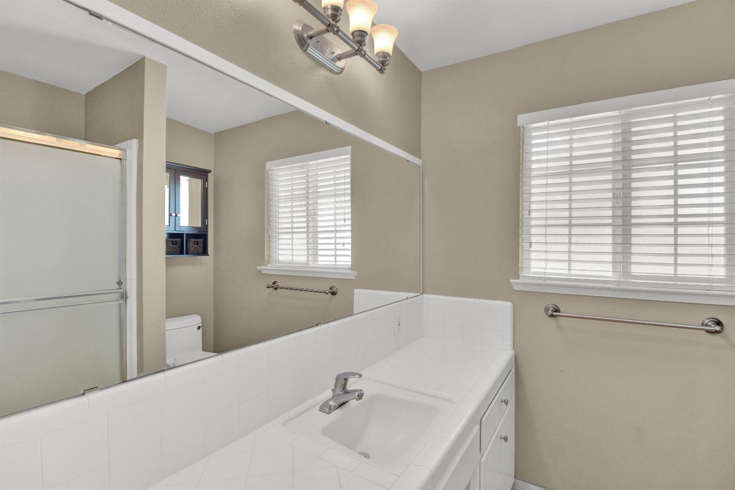 Detail Gallery Image 34 of 44 For 2805 Sheffield Ln, Modesto,  CA 95350 - 3 Beds | 2 Baths