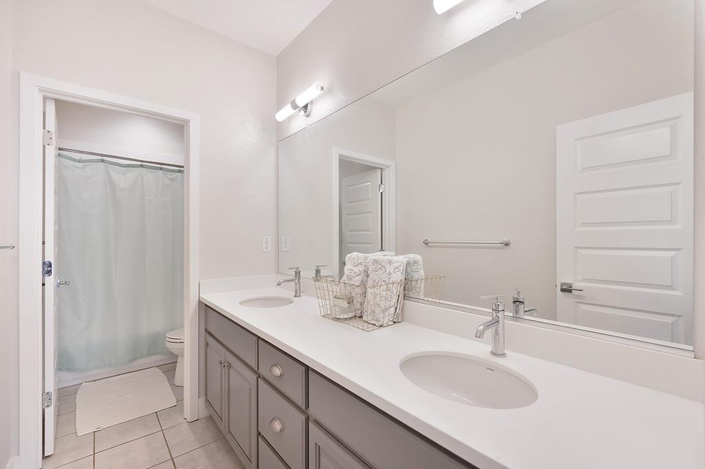 Detail Gallery Image 24 of 34 For 5033 Chico Dr, Roseville,  CA 95747 - 5 Beds | 4/1 Baths