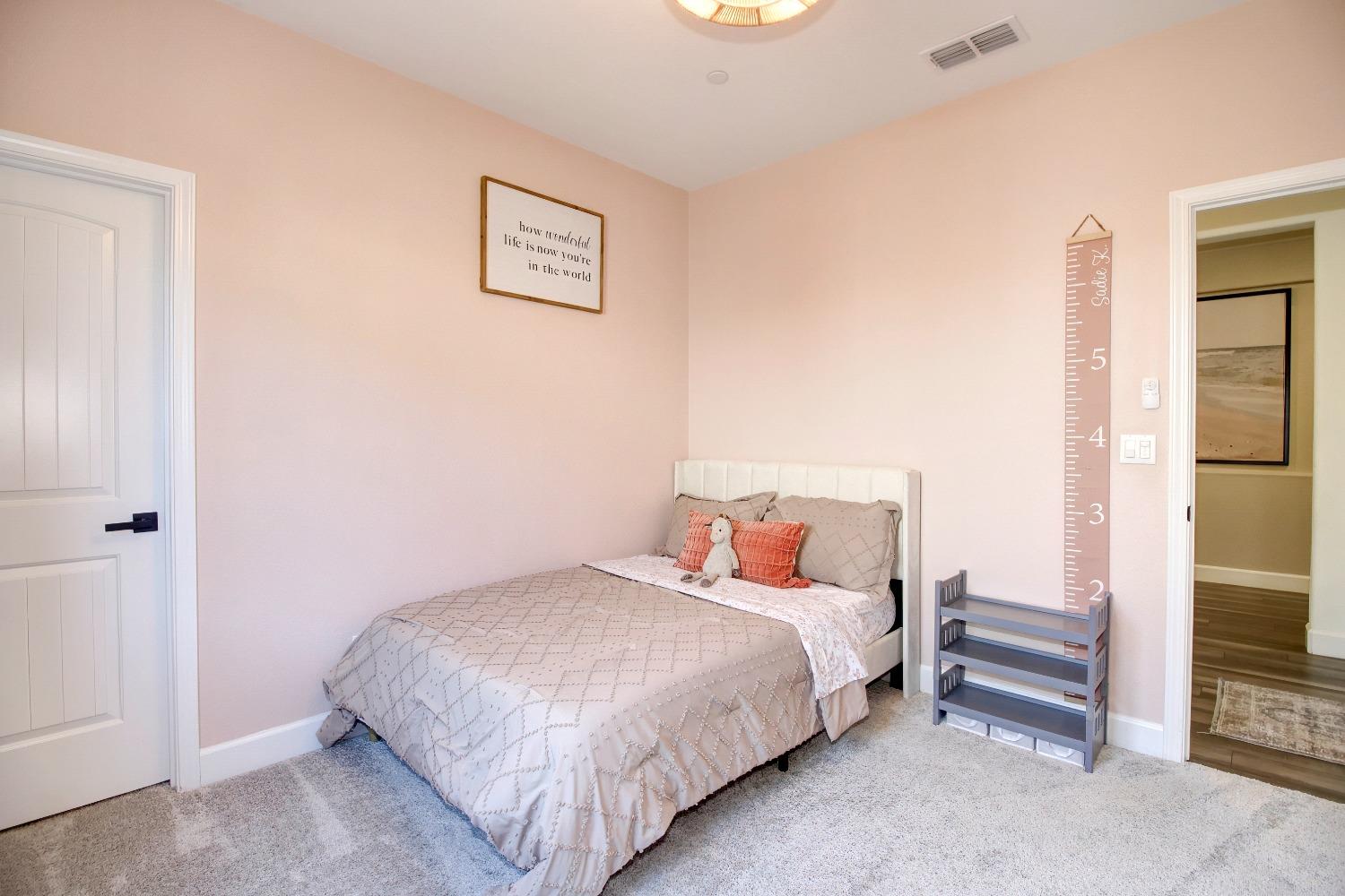 Detail Gallery Image 34 of 54 For 5480 Fandango Loop, Roseville,  CA 95747 - 4 Beds | 2/1 Baths