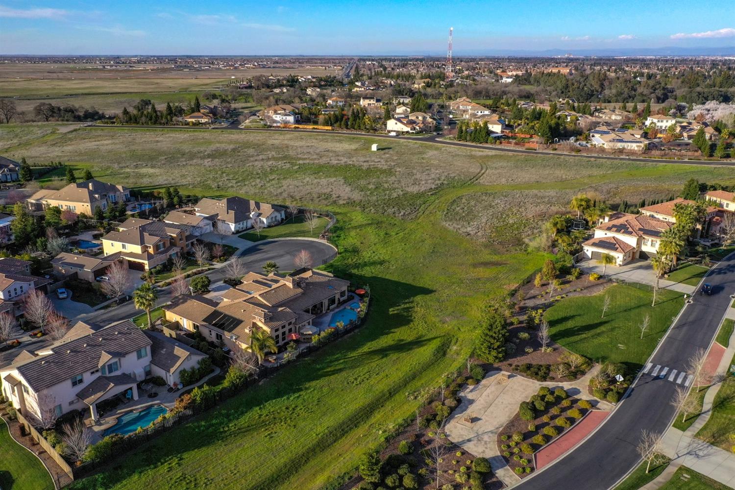 Detail Gallery Image 42 of 80 For 8618 Hawkstone Ct, Roseville,  CA 95747 - 4 Beds | 4/1 Baths