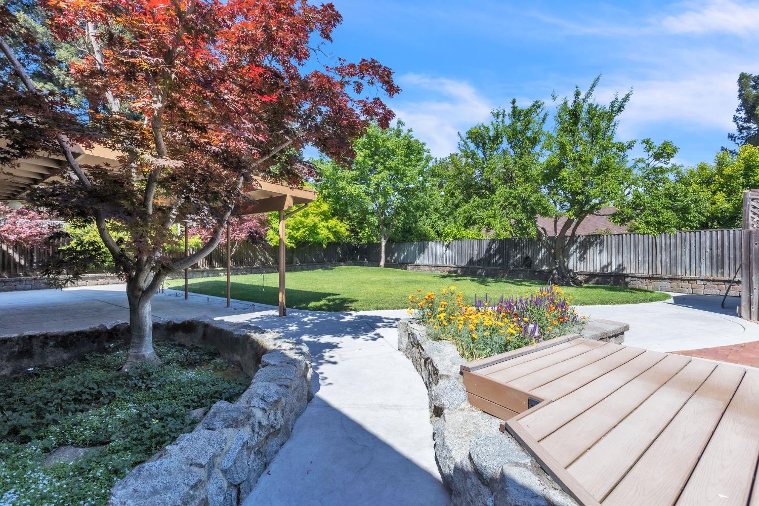 Detail Gallery Image 27 of 34 For 51 Angel Island Circle, Sacramento,  CA 95831 - 4 Beds | 2/1 Baths