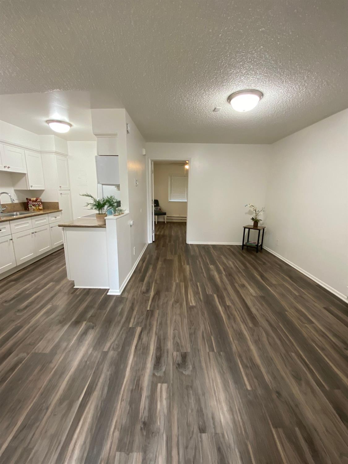 Detail Gallery Image 7 of 18 For 6815 24th St, Sacramento,  CA 95822 - – Beds | – Baths