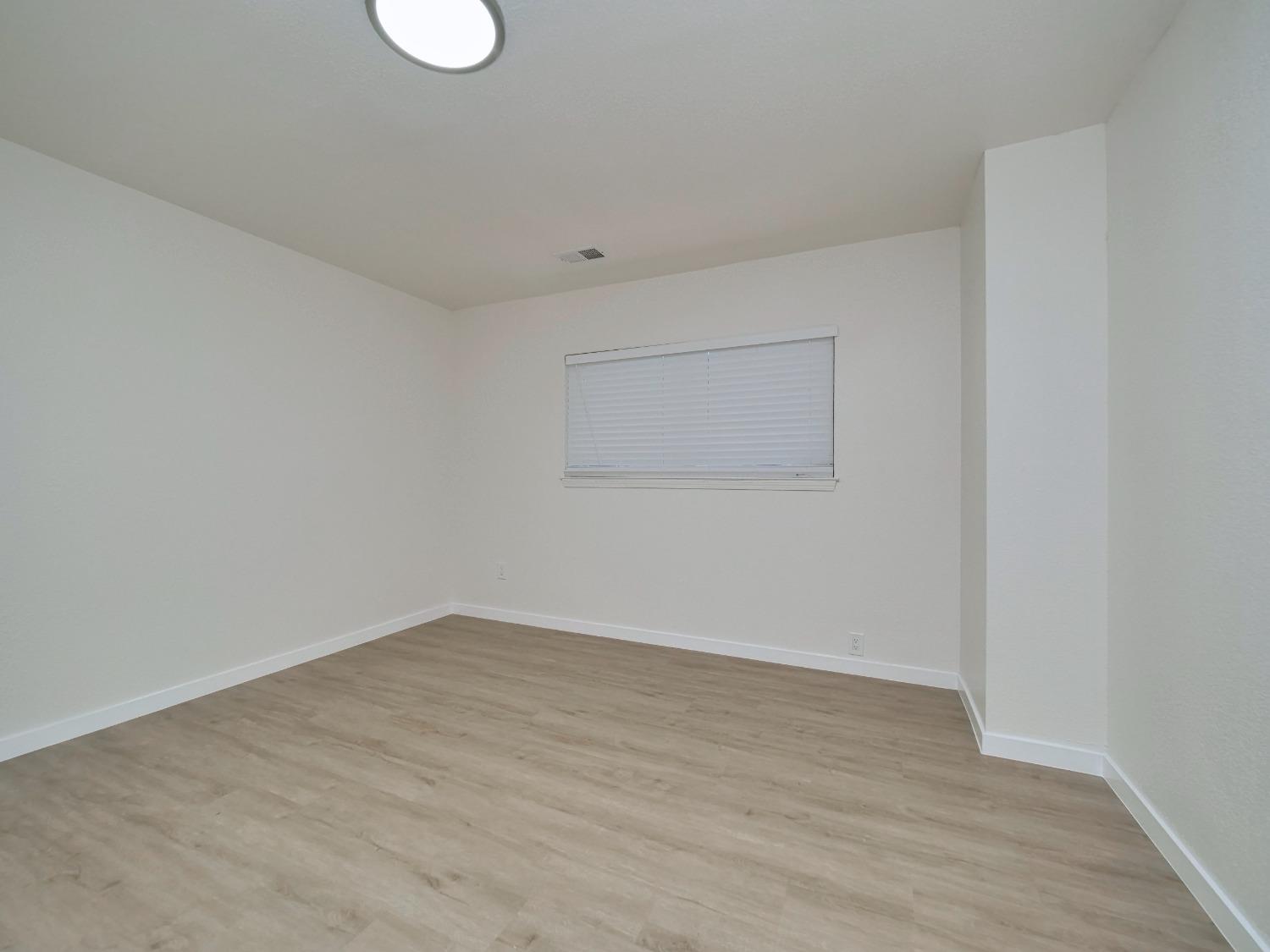 Detail Gallery Image 37 of 52 For 14 Blue Heron Ct, Sacramento,  CA 95833 - 2 Beds | 2 Baths