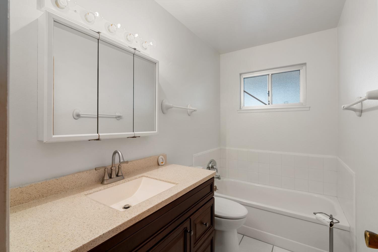Detail Gallery Image 19 of 35 For 1021 Q St, Rio Linda,  CA 95673 - 3 Beds | 2 Baths
