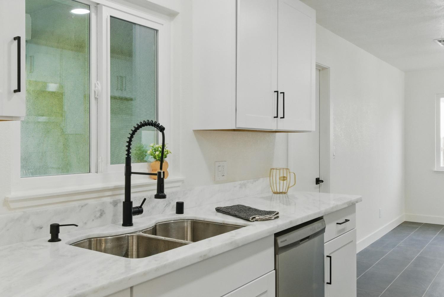 Detail Gallery Image 9 of 70 For 2237 Edwards St, Marysville,  CA 95901 - 4 Beds | 2/1 Baths