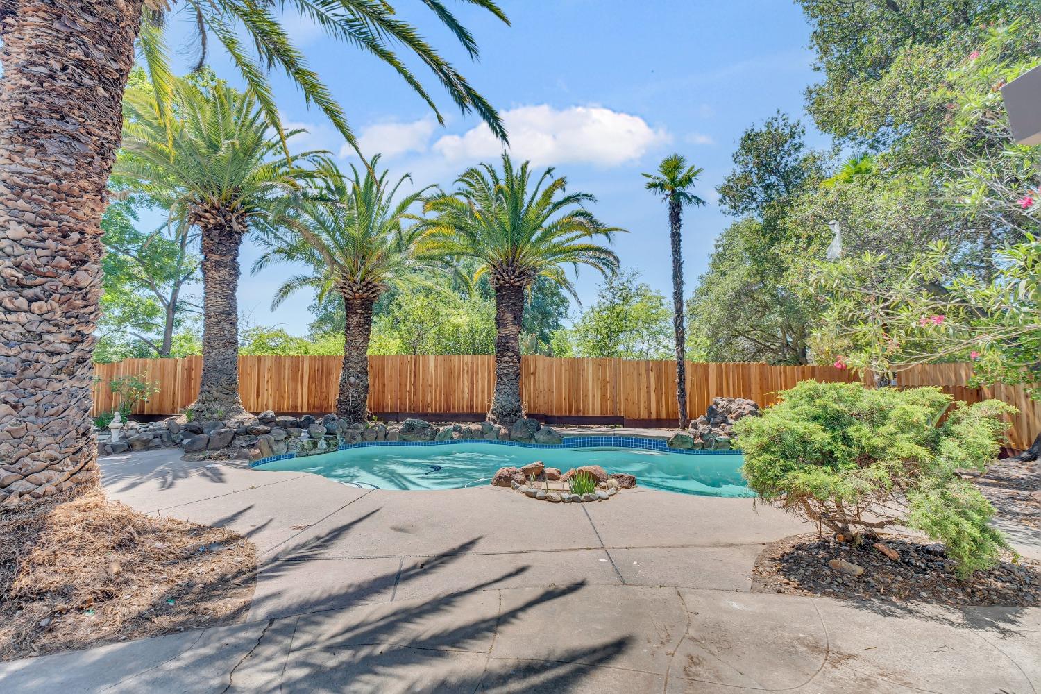 Detail Gallery Image 29 of 65 For 7932 Charlene Way, Citrus Heights,  CA 95610 - 4 Beds | 3 Baths