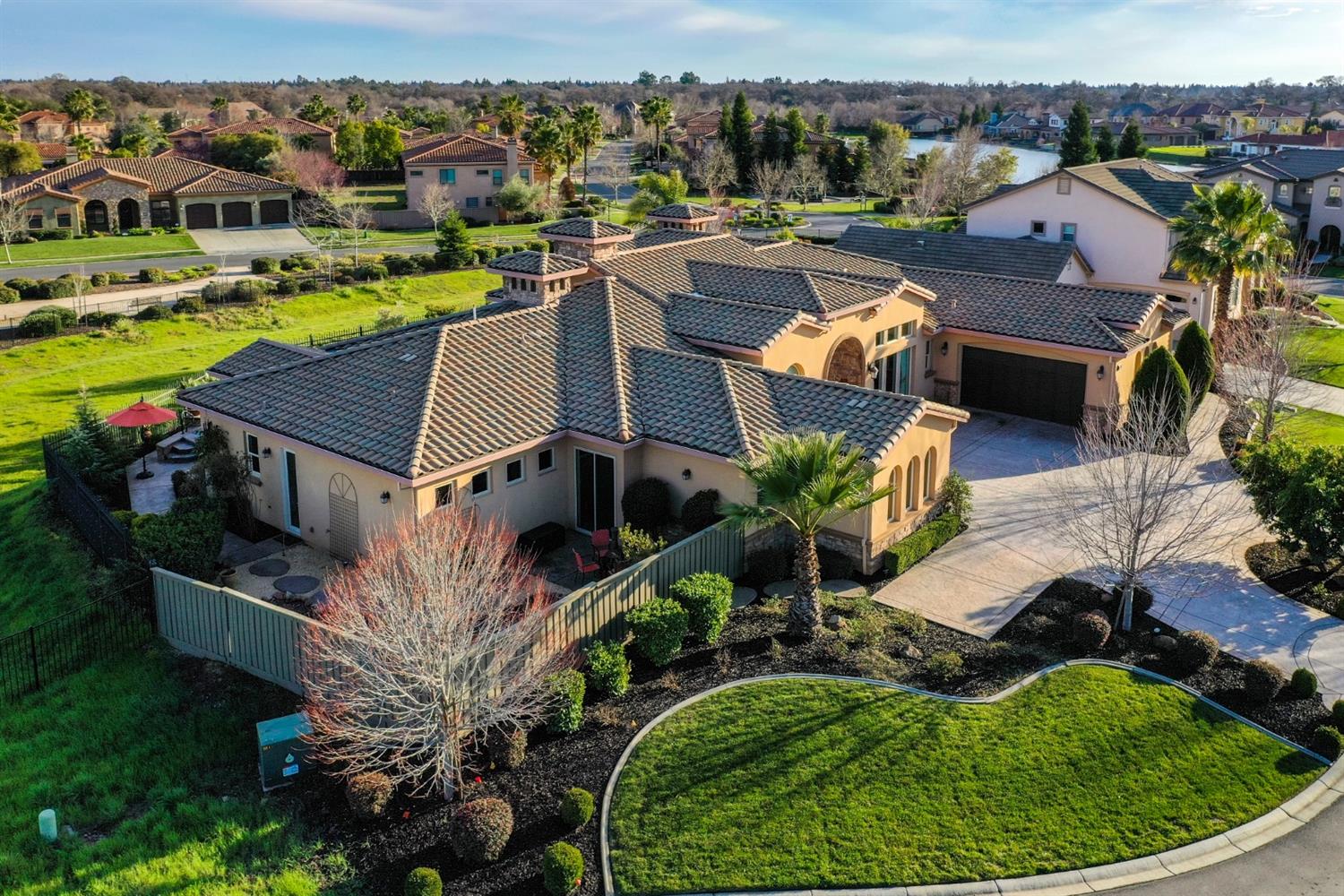 Detail Gallery Image 38 of 80 For 8618 Hawkstone Ct, Roseville,  CA 95747 - 4 Beds | 4/1 Baths