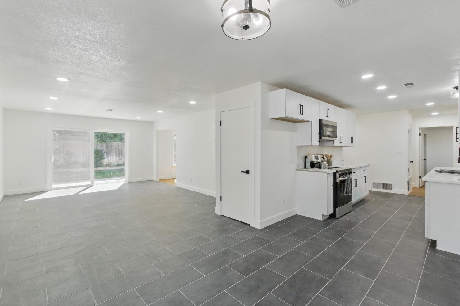 Detail Gallery Image 15 of 70 For 2237 Edwards St, Marysville,  CA 95901 - 4 Beds | 2/1 Baths