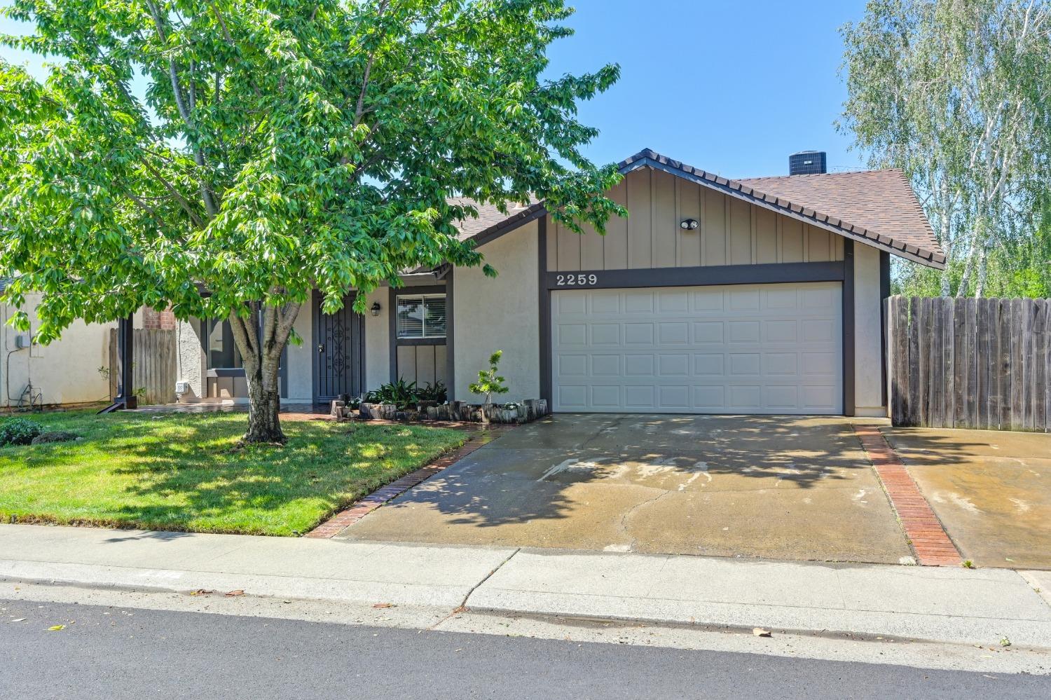 Detail Gallery Image 9 of 69 For 2259 River Trails Cir, Rancho Cordova,  CA 95670 - 3 Beds | 2 Baths