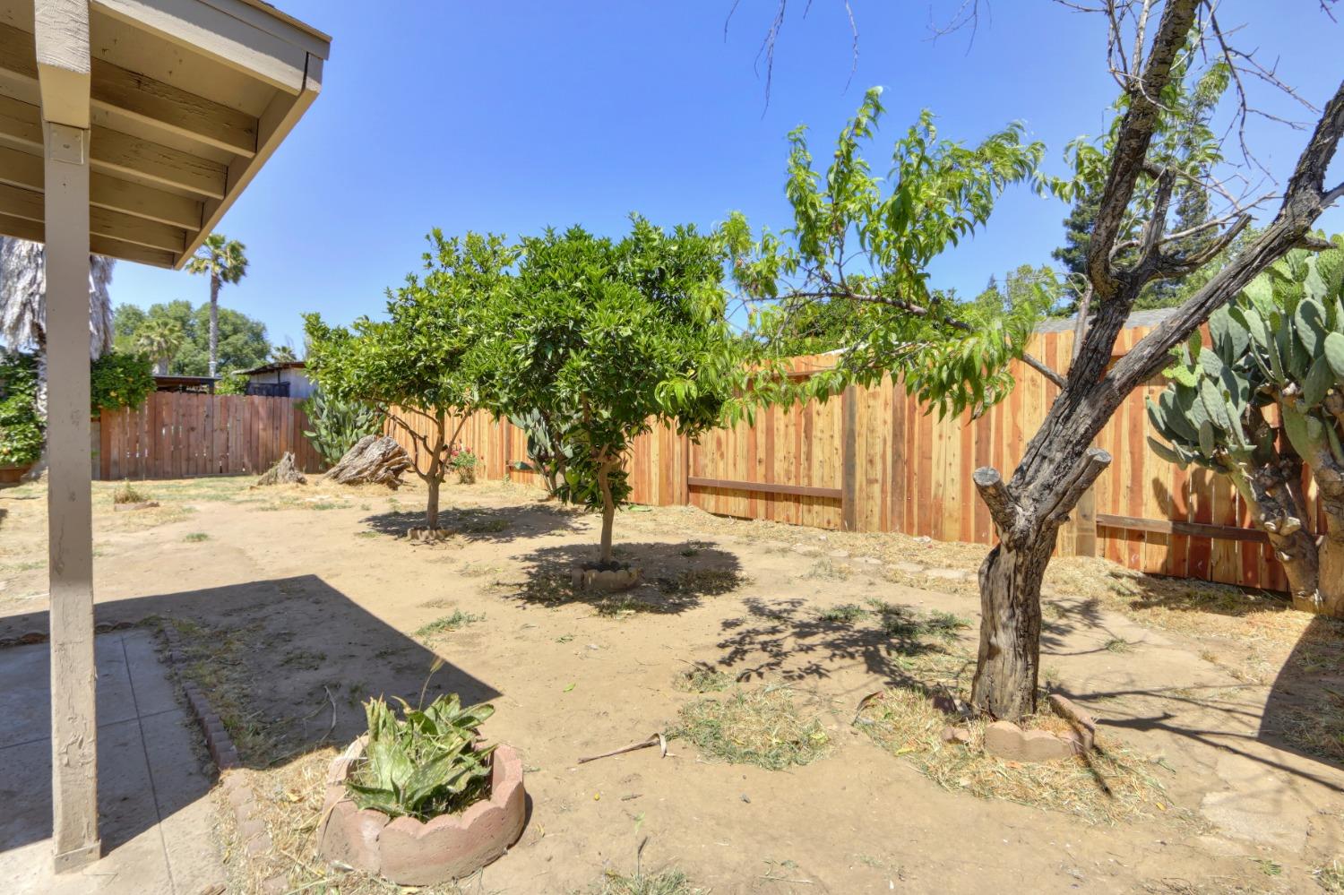 Detail Gallery Image 37 of 41 For 7915 Center Pkwy, Sacramento,  CA 95823 - 3 Beds | 1/1 Baths