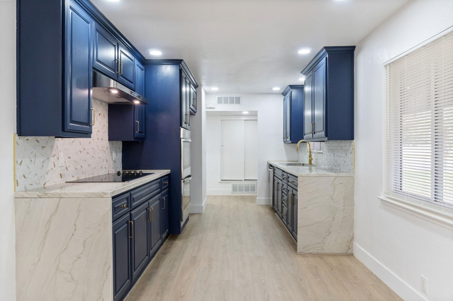 Detail Gallery Image 10 of 33 For 5231 N Del Mar Ave, Fresno,  CA 93704 - 3 Beds | 2 Baths