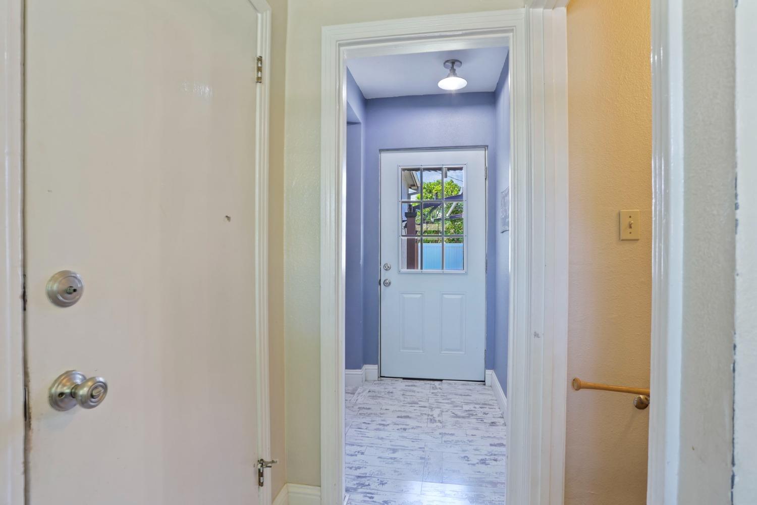 Detail Gallery Image 23 of 41 For 1120 W Oak St, Lodi,  CA 95240 - 3 Beds | 2 Baths