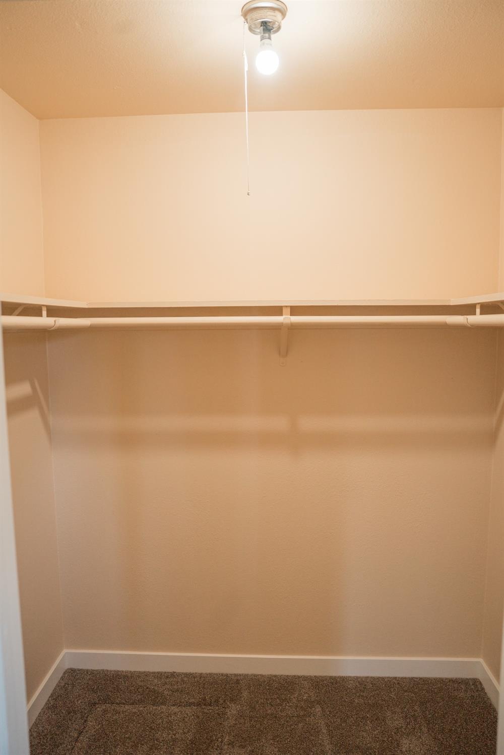 Detail Gallery Image 10 of 48 For 5100 Janell Way, Carmichael,  CA 95608 - 4 Beds | 4 Baths