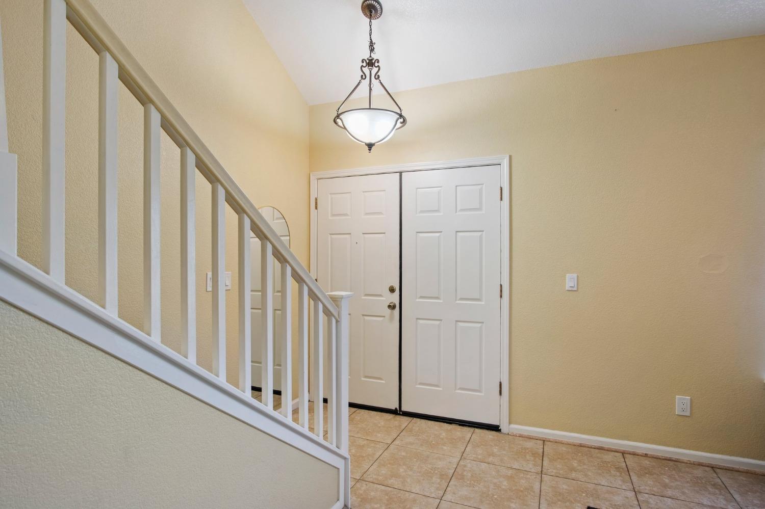 Detail Gallery Image 3 of 20 For 171 Eagleglen Ave, Turlock,  CA 95380 - 4 Beds | 2 Baths