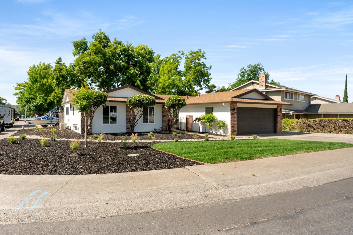 Detail Gallery Image 7 of 60 For 7012 Robin Rd, Fair Oaks,  CA 95628 - 4 Beds | 2 Baths