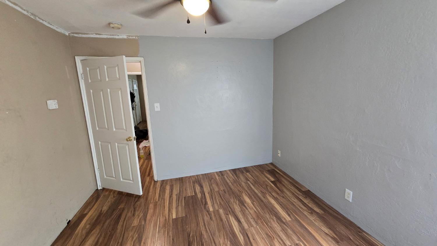 Detail Gallery Image 1 of 3 For 45 Castle, Stockton,  CA 95204 - 1 Beds | 1 Baths