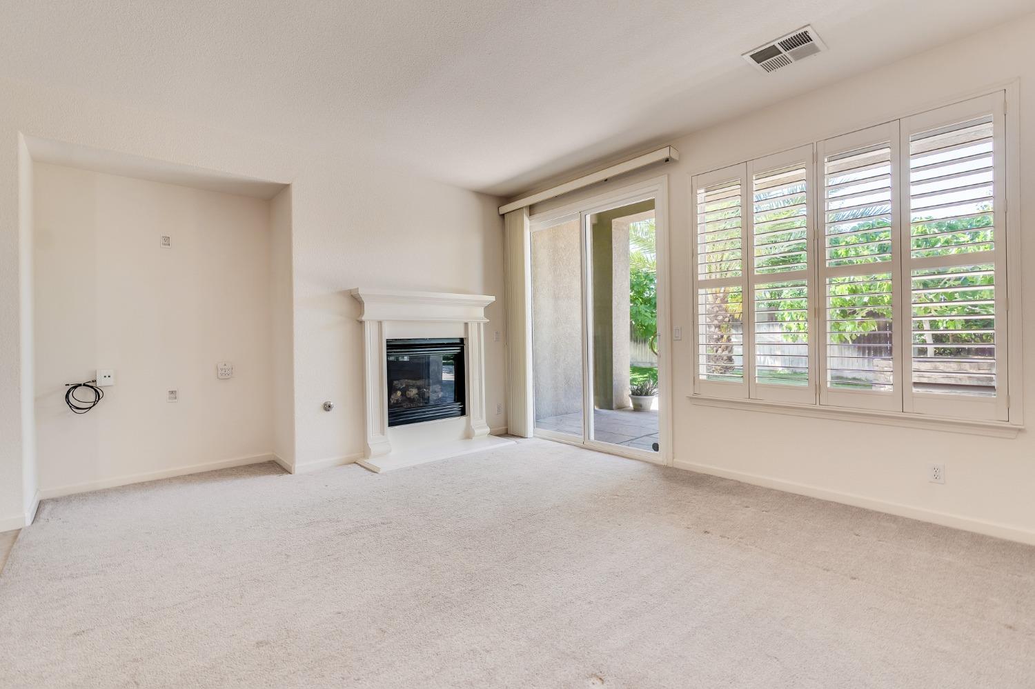 Detail Gallery Image 25 of 77 For 2080 Maximillian Ct, Los Banos,  CA 93635 - 4 Beds | 2/1 Baths